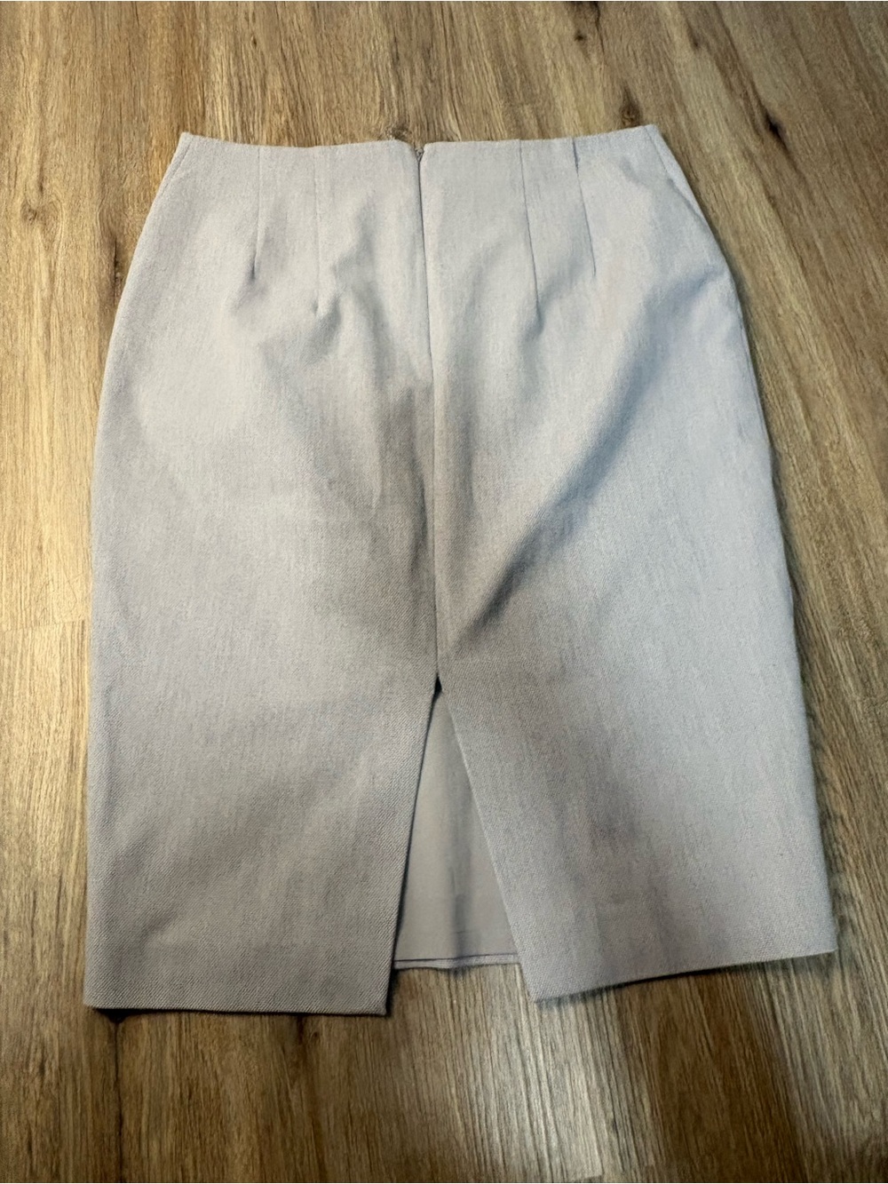 Express Light Gray Pencil Skirt Size 10 Stretch Career Office Back Slit - Picture 3 of 7